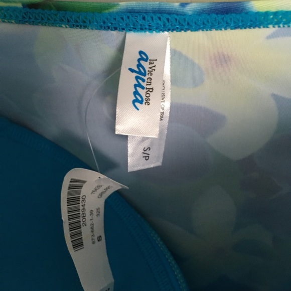 Takini swim Top and Bikini Bottom - Picture 2 of 5